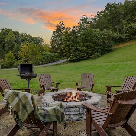 Hot Tub Fire Pit Game Room Theater Easy Access Sleeps 12 - Black Bear Lodge Pigeon Forge Εξωτερικό φωτογραφία
