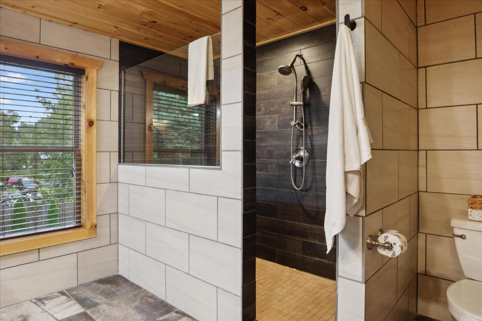 Hot Tub Fire Pit Game Room Theater Easy Access Sleeps 12 - Black Bear Lodge Pigeon Forge Εξωτερικό φωτογραφία