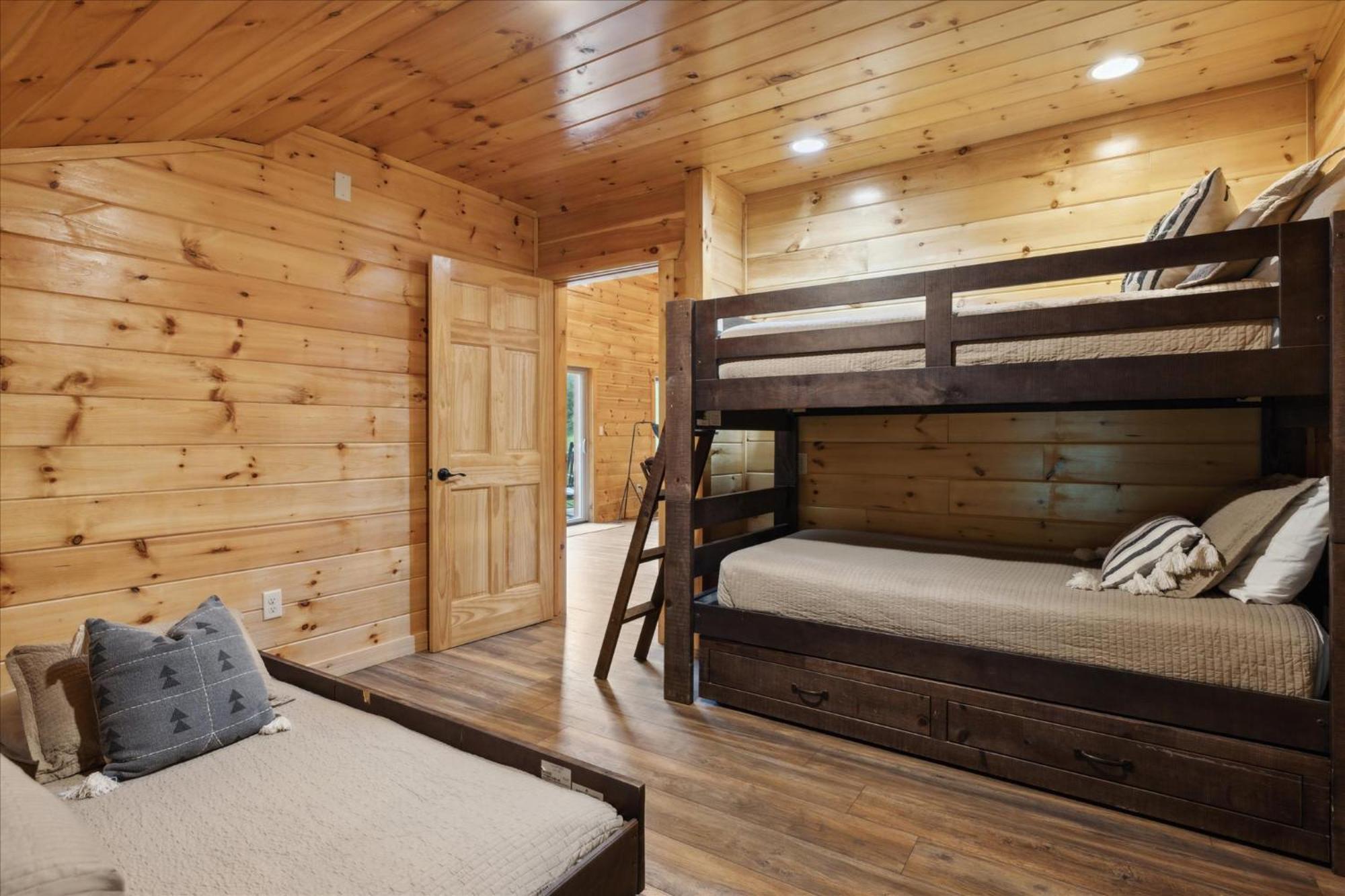 Hot Tub Fire Pit Game Room Theater Easy Access Sleeps 12 - Black Bear Lodge Pigeon Forge Εξωτερικό φωτογραφία
