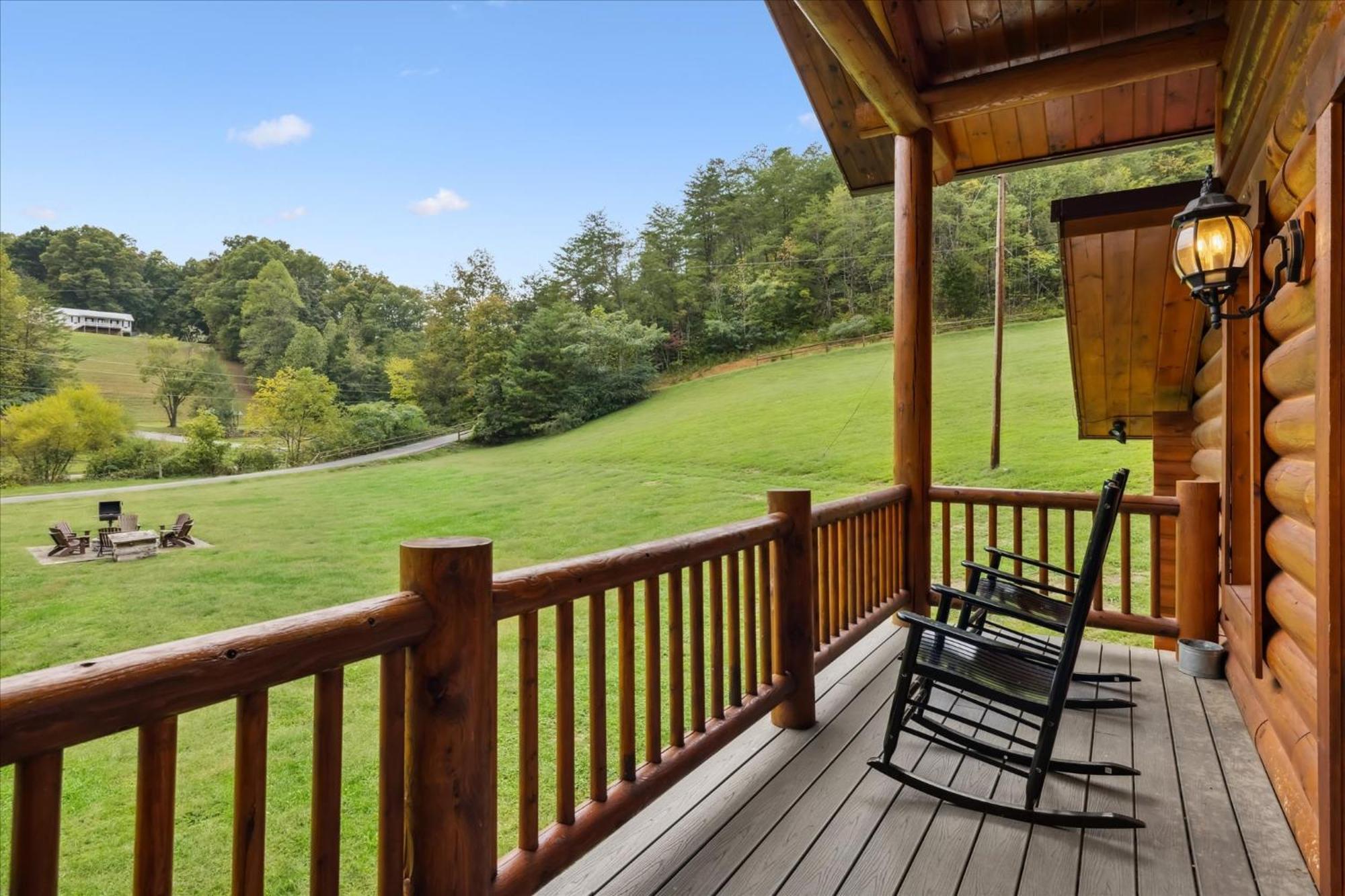 Hot Tub Fire Pit Game Room Theater Easy Access Sleeps 12 - Black Bear Lodge Pigeon Forge Εξωτερικό φωτογραφία